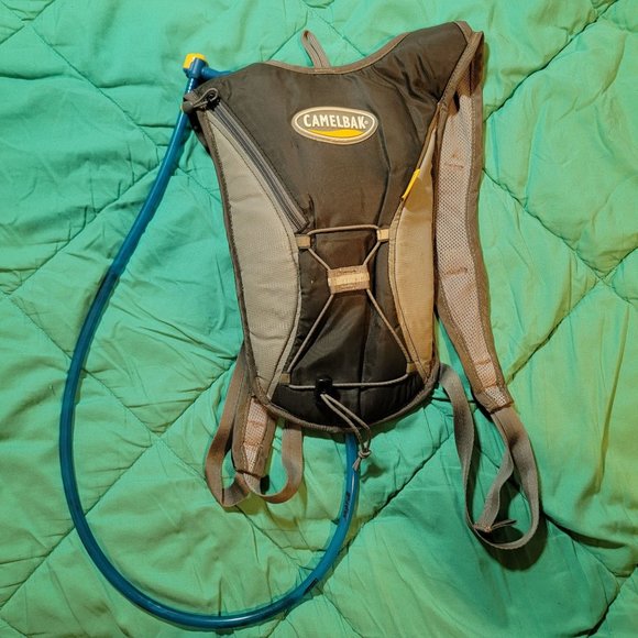 Camelbak Hydrobak Light Hydration Hiking Backpack Black With 50 Oz Water Bladder - Picture 1 of 6
